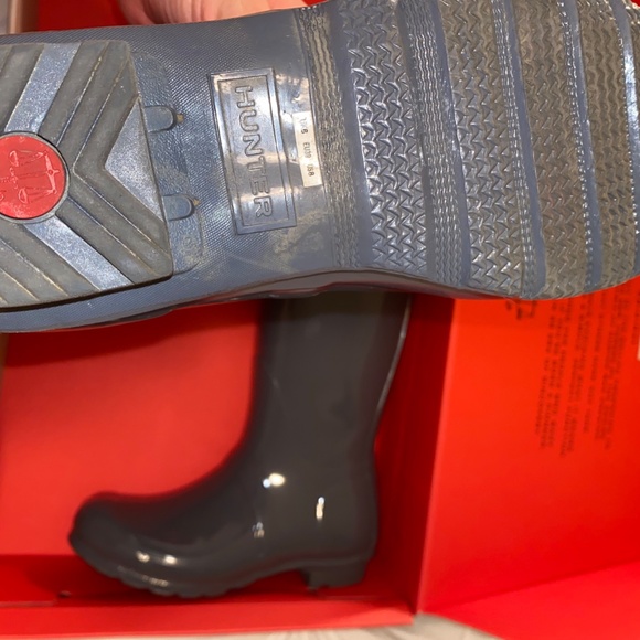Tall Glossy Graphite Hunter Boots Size 8 - Picture 4 of 4
